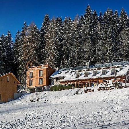 Hotel Modrin بيتس بود سنيزكو المظهر الخارجي الصورة